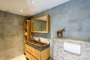 مجففات شعر، مناشف