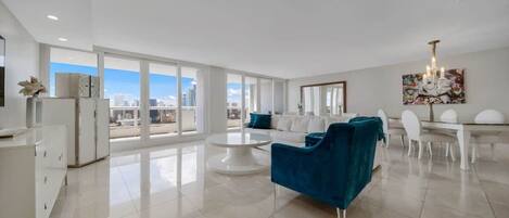 Televisión, oficina