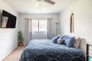 4 habitaciones, tabla de planchar con plancha, wifi y ropa de cama