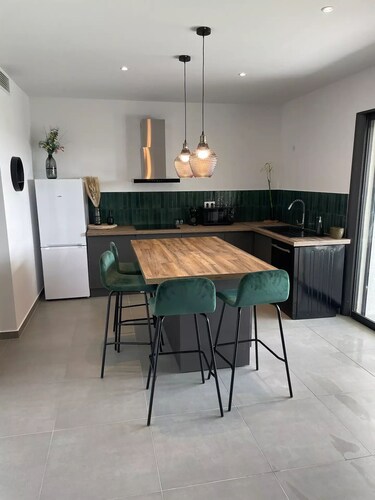 Rez de Villa Avec Piscine et Jacuzzi Privé Dans Résidence Sécurisée