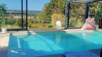 Opvarmet pool