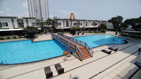 Outdoor pool - Apartemen Thamrin City 2 BR (Jakarta)
