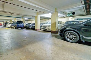 ที่จอดรถฟรี