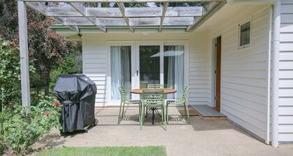 Tree View Cottage - Tranquil on the creek