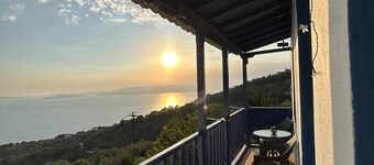 Avgoustina's Home
A breathtaking view house ! ! !