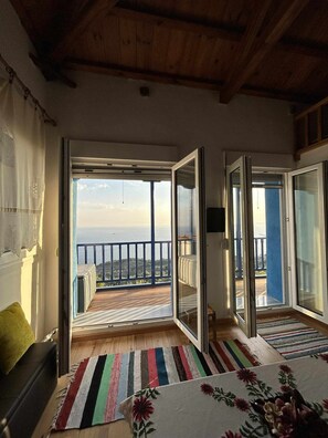 3 chambres, fer et planche à repasser, Wi-Fi gratuit, draps fournis