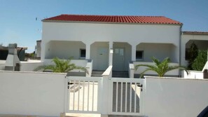 Exterior - Holiday apartment with balcony and sea view (Vir)