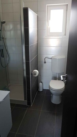 Shower - Holiday apartment with balcony and sea view (Vir)