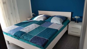 1 bedroom, WiFi - Holiday apartment with balcony and sea view (Vir)