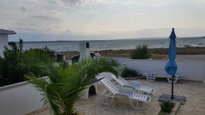 Terrace/patio - Holiday apartment with balcony and sea view (Vir)