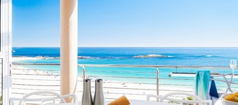 Beautiful Holiday Apartment Overlooking the Beach Modoco