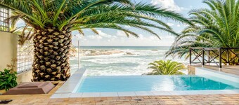 Camps Bay Holiday Apartment w Private Pool CBT Palm Suite
