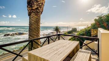 Apartment | 2 bedrooms, desk, Internet