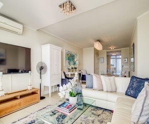 House | 2 bedrooms, desk, Internet