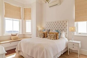 Apartment - Lovely Holiday Home w Private Courtyard Six Selbourne (Cape Town)