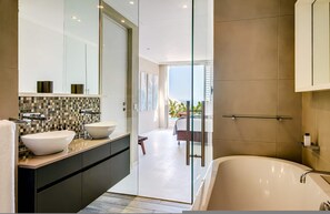 Apartment | 2 bedrooms, desk, Internet - Secure Holiday Apartment w Private Pool Calico (Cape Town)