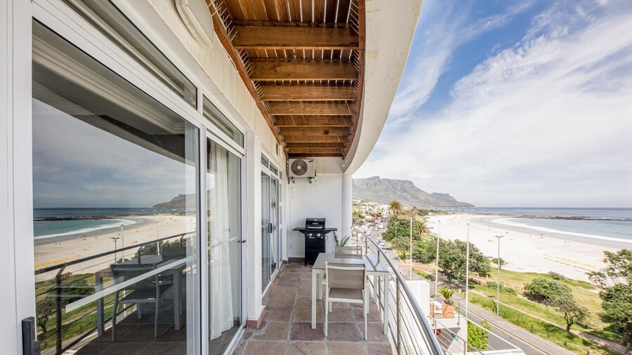 Cozy Apartment Opposite Camps Bay Beach Seasonsfind the Bay
