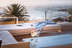 5 bedrooms, desk, Internet - Spectacular Holiday Villa w Private Pool Gym Prima Views (Cape Town)
