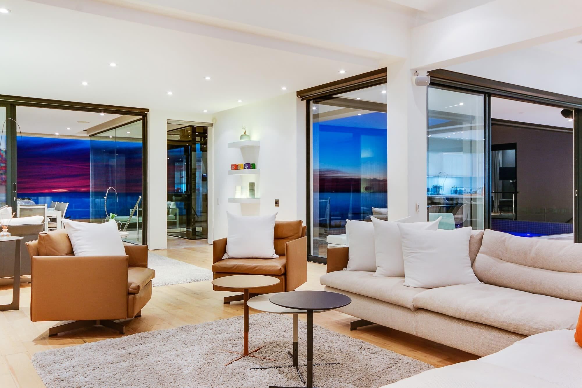 Villa | 5 bedrooms, desk, Internet