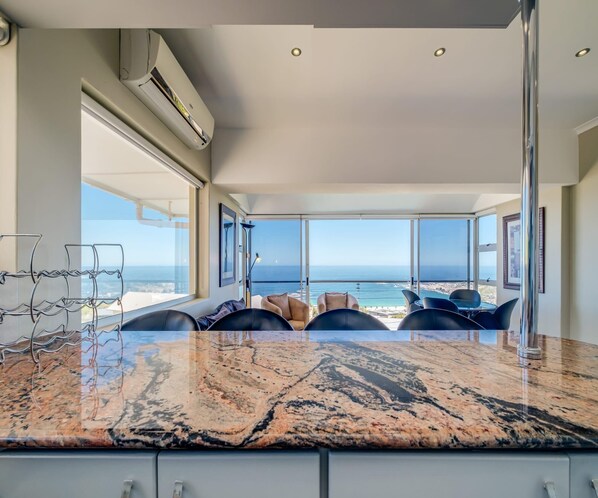 Apartment | 2 bedrooms, Internet - Two Bedroom Apartment With Lovely Ocean Views 270 Degrees (Cape Town)