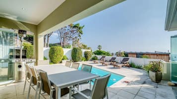 Villa | 3 bedrooms, Internet