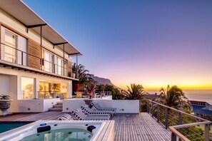 Villa | 5 bedrooms, desk, Internet - Immaculate Camps Bay Villa w Jacuzzi Views Pool Villa Grenache (Cape Town)