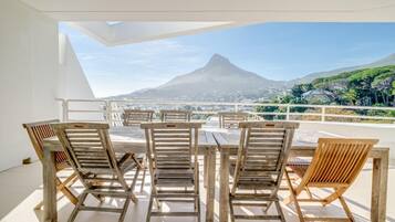 Villa | Terrace/patio