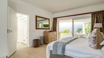 Villa | 6 bedrooms, Internet