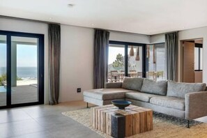 Villa | 4 bedrooms, Internet