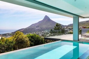 Villa | 4 bedrooms, Internet