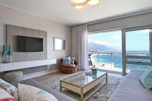 Incredible Clifton Apartment w 180 Sea Views Dunmore Blue