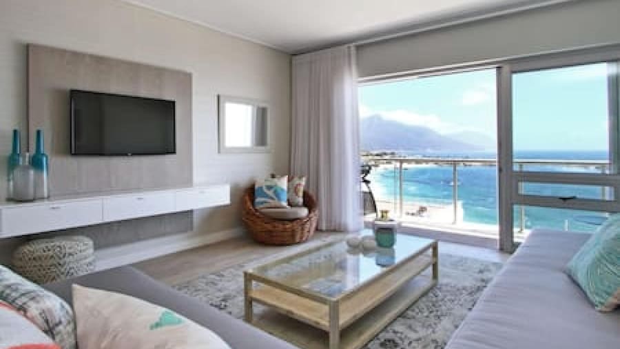 Incredible Clifton Apartment w 180 Sea Views Dunmore Blue