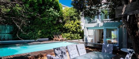 Villa | 5 bedrooms, Internet