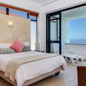 Apartment | 3 bedrooms, Internet - Secure Camps Bay Apartment w Pool Views Bali C (Cape Town)