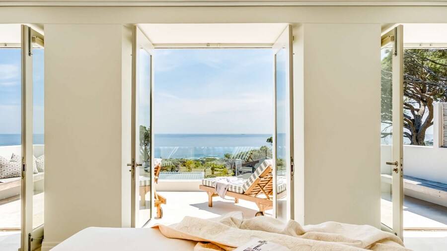 Stylish Family Villa w Pool Garden Putt-putt Villa Olivier