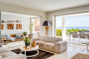 Villa | 5 habitaciones, escritorio y internet 