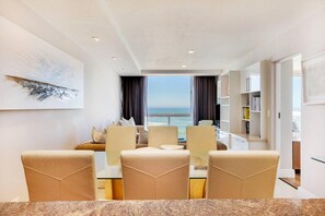 House | 2 bedrooms, Internet - Clifton Apartment w Direct Beach Access Marella (Cape Town)