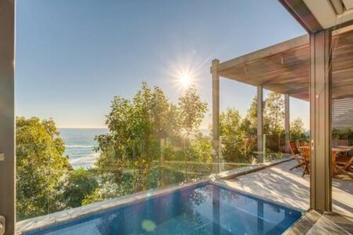 Unique Camps Bay Apartment w Private Pool Coral Sea