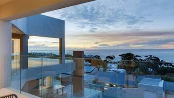 Villa | 9 bedrooms, desk, Internet