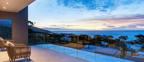 Villa | 9 bedrooms, desk, Internet