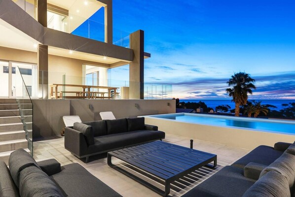 Villa | 9 bedrooms, desk, Internet - Large 9 Bedroom Villa in Camps Bay w Pool Apostles Views (Cape Town)