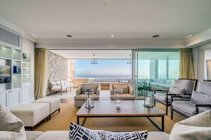 Appartement | 3 slaapkamers, een bureau, internet