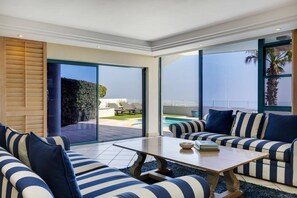 Apartment | 3 bedrooms, Internet - Secure Camps Bay Apartment With Pool Views 17 Nautica (Cape Town)