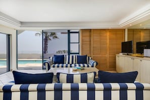 Apartment | 3 bedrooms, Internet - Secure Camps Bay Apartment With Pool Views 17 Nautica (Cape Town)