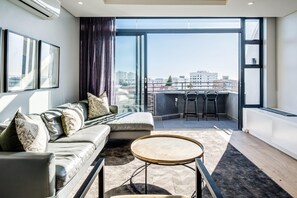Apartment | 3 bedrooms, Internet