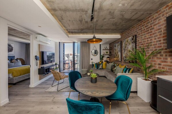 Apartment | 1 bedroom, Internet - Beautifully Decorated Apartment in Cape Town Urban Signature (Cape Town)