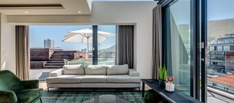 Cape Town Penthouse w Lovely Views Quendon Penthouse