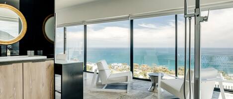 Villa | 6 bedrooms, desk, Internet