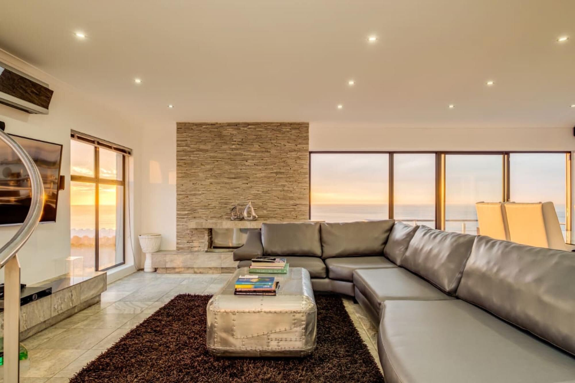 Villa | 6 bedrooms, desk, Internet