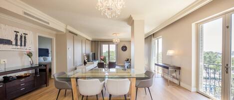 公寓 | 3 間睡房、互聯網